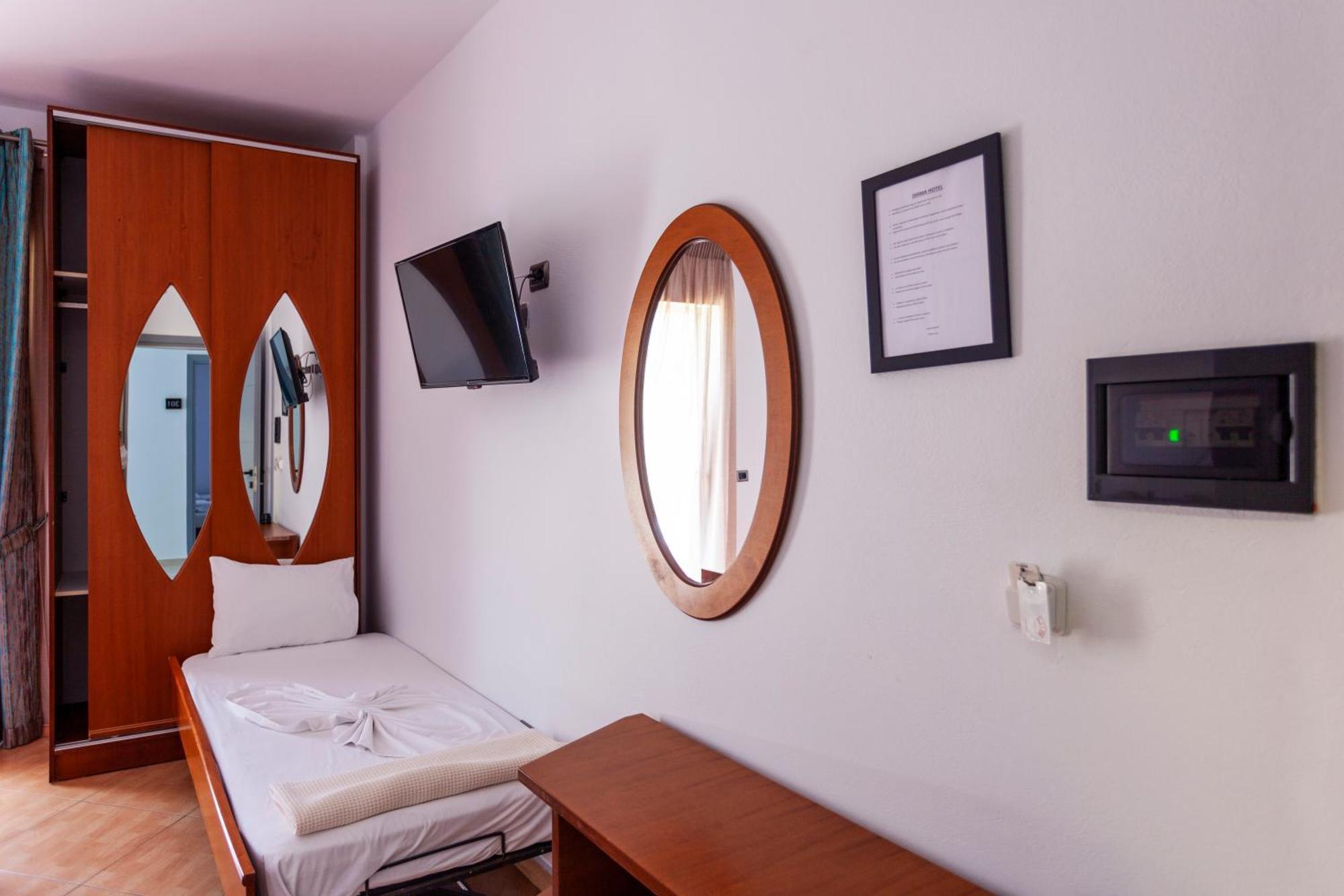 Dhima Hotel Himara Zewnętrze zdjęcie