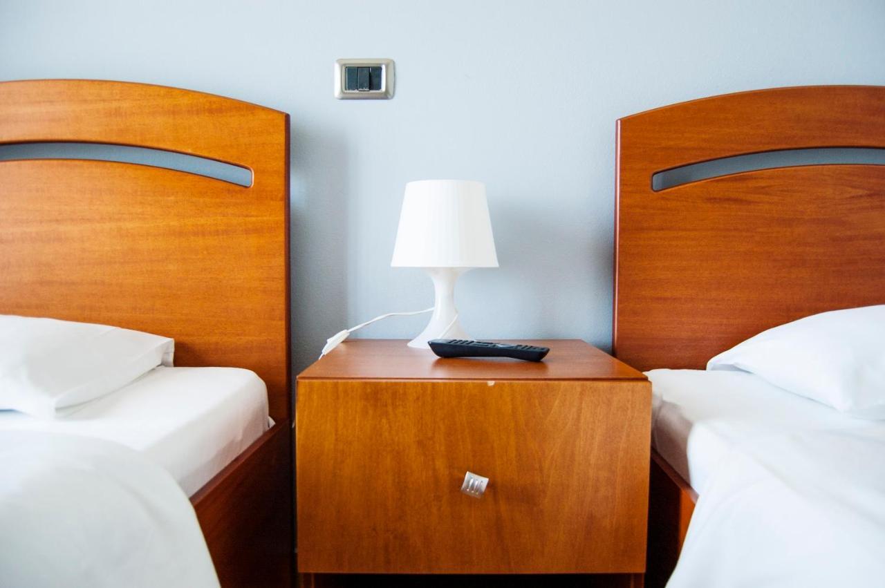 Dhima Hotel Himara Zewnętrze zdjęcie